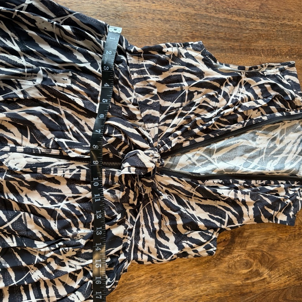 AllSaints Black & Taupe Abstract Knot-Front Dress – Size XS – Asymmetrical Luxe - Picture 12 of 15